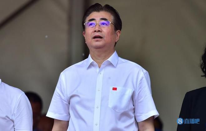 如果菲利普斯没能在一月份离开，曼城也愿意留下他，但球员已经向瓜迪奥拉和足球总监贝吉里斯坦明确表示希望离队。